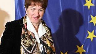 Президентът Румен Радев освободи от посланическия пост Меглена Плугчиева Бившата