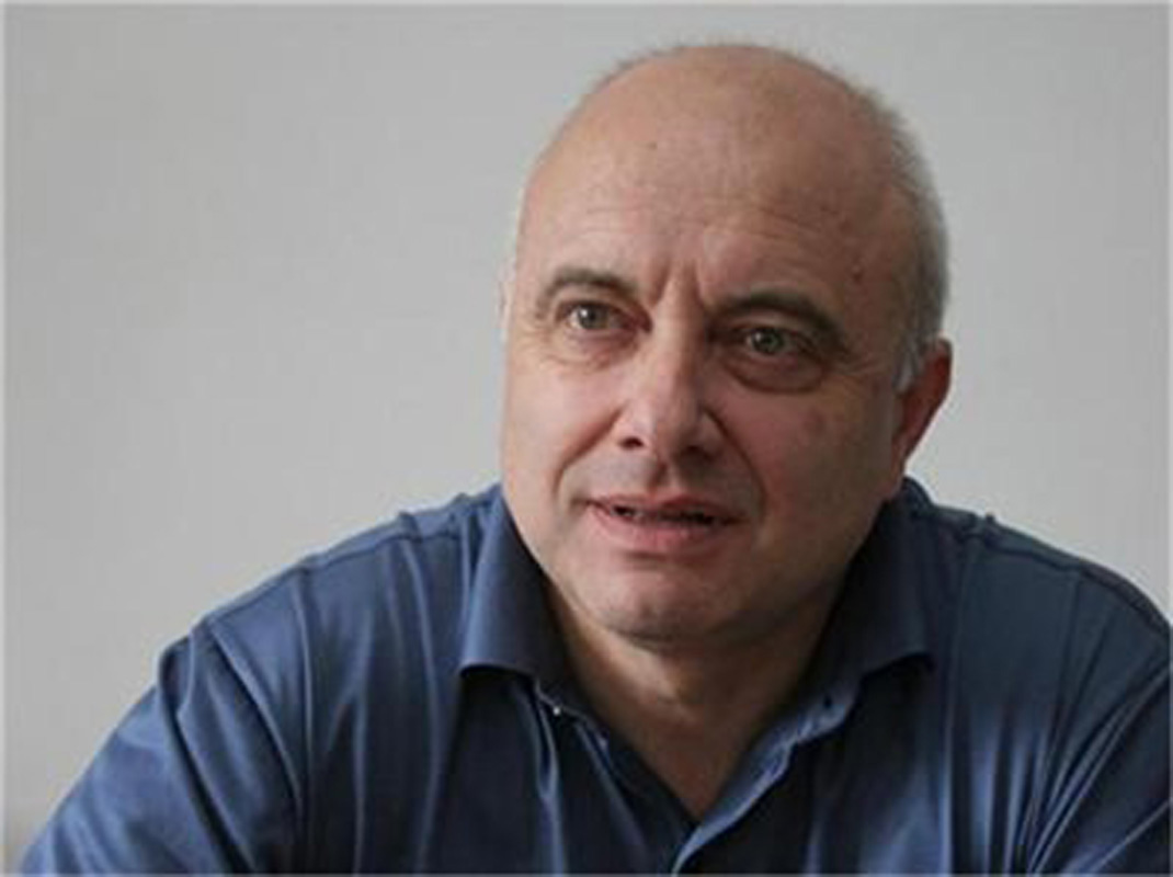 Социологът Васил Тончев: Грешният ход на Борисов вкара държавата и  кариерата му в хаос - Труд