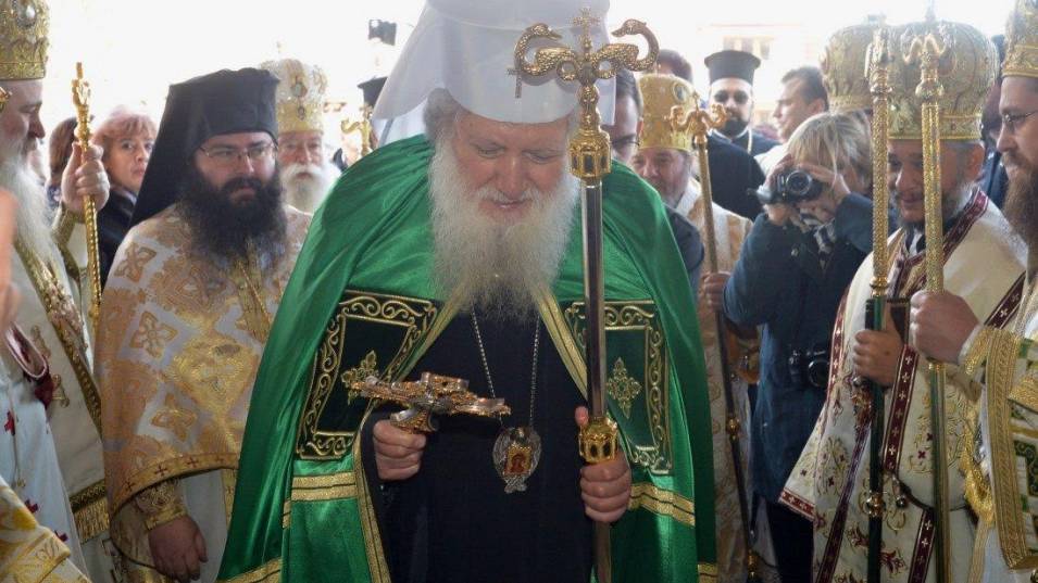 Патриарх Неофит и митрополитите от Светия синод на Българската православна