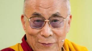 Духовният водач Далай Лама беше уличен в сексуална злоупотреба с