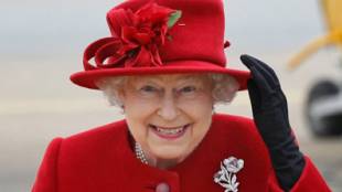 Кралица Елизабет II е с COVID 19 Това съобщиха от Бъкингамския