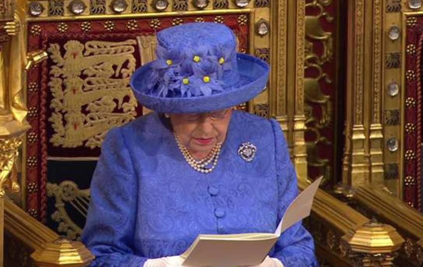 Британската кралица Елизабет Втора ще се вслуша в лекарските съвети
