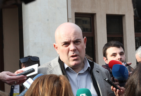 Зам.-главният прокурор Иван Гешев обясни пред журналисти как е действала мрежата в България.  Снимка: Пламен Стоименов