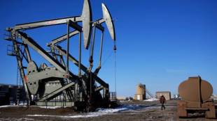 Саудитска Арабия обмисля да продаде част от петрола си на
