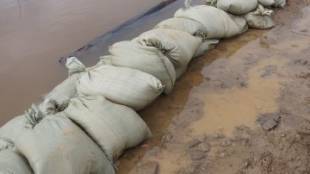 Домове в района на Кимбърли са под водаРекордни наводнения предизвикани