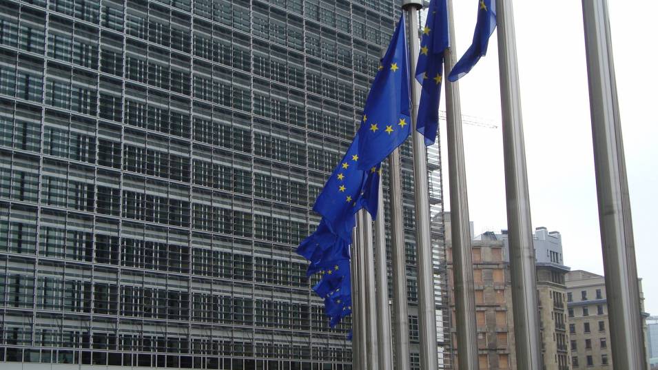 Европейската комисия днес съобщи, че започва подготовка за всякакъв изход