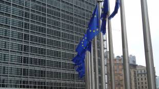 Европейската комисия е получила писмо на руски език със заплахи