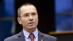 За поредно национално предателство по темата Македония сигнализира българският представител
