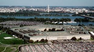 Пентагонът обмисля предложение на Боинг Запаси от амуниции от войната в