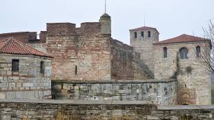 Достъпът на посетители и служители до крепостта Баба Вида във