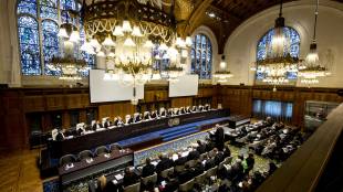 Международният наказателен съд в Хага издаде разпореждане за незабавно прекратяване