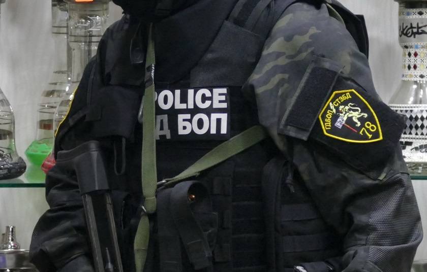 Акция на ГДБОП в Казанлък, двама са задържани, предава Нова