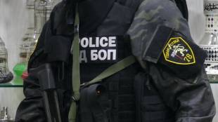 Акция на ГДБОП в Казанлък двама са задържани предава Нова