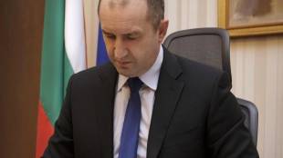 Президентът Румен Радев подписа указа с който освободи Иван Гешев