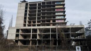 МЗ: Продължава събарянето на сградите върху терена за бъдещата Национална детска болница