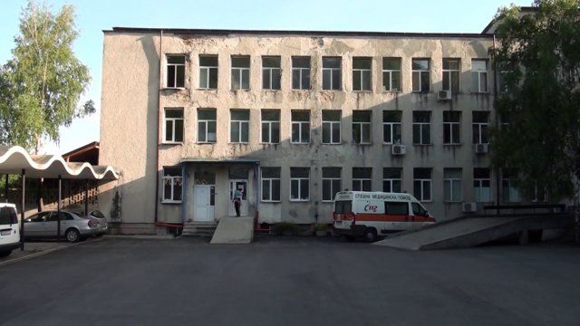 В Карлово управителят на болница Д-р Киро Попов се качи