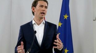 Бившият австрийски канцлер Себастиан Курц обяви оставката си като председател