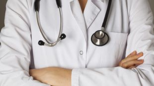 Гръцкото правителство реши да мобилизира лекари от частния сектор за