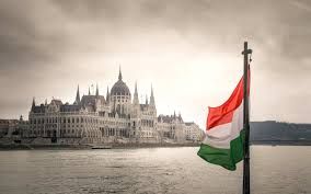 Маските на закрито са задължителни в Унгария от днес. При