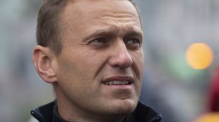 Руските власти добавиха в петък двама съюзници на опозиционера Алексей