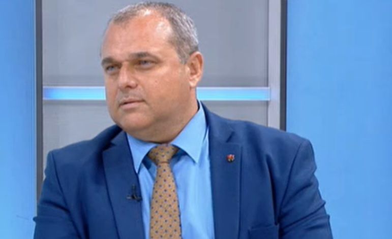 Искрен Веселинов: Предлага ни се резолюция, която заявява, че в България  има проблем с малцинствата - Труд