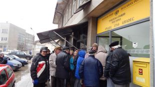 Български пощи възстановяват приемането на плащания за местни данъци и