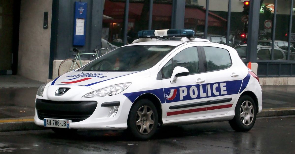 Полицията в южния френски град Кан арестува мъж, опитал да