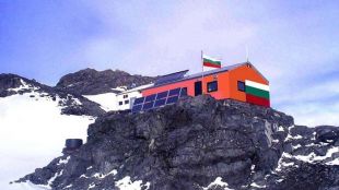 Двама български геолози ще работят по научен проект на Антарктида
