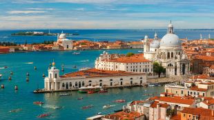 Венеция ще започне да събира такса вход от туристите които