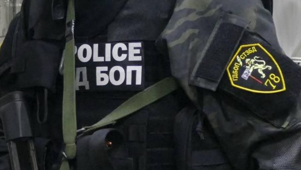 След получен сигнал служители на ГДБОП задържаха мъж в София