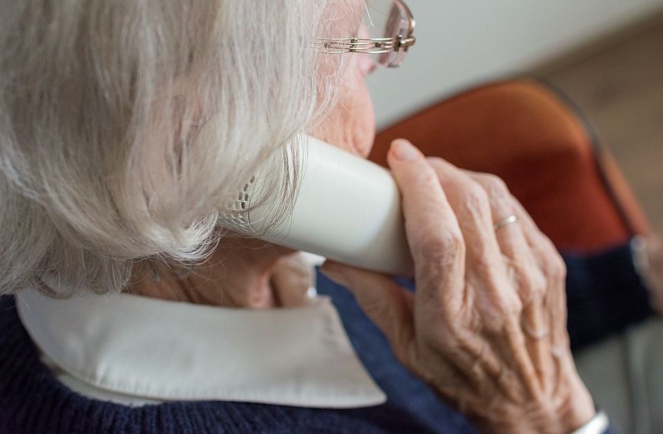 79-годишна жена от Шумен стана жертва на телефонна измама, съобщиха