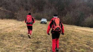 Планинските спасители са оказали помощ на двама туристи в района