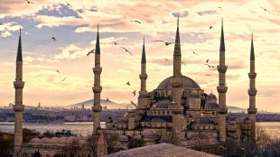 През юли Истанбул посрещна 1 87 млн туристи най големият брой от