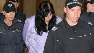Акушерката Емилия Ковачева обвинена в опит за убийство на новородено