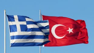 Турският министър на отбраната Хулуси Акар в петък обвини Атина