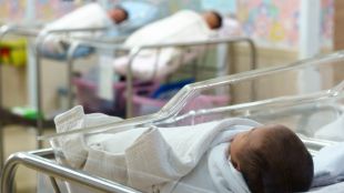Столична болница е разменила две бебета Това доказват резултатите от
