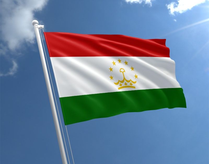 Властите на Таджикистан призоваха жените да се обличат по таджикистански,