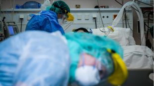 Нидерландия започна да транспортира болни от COVID 19 пациенти в Германия