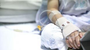 Маската е опасна за деца на 3 4 г Вирусът удря сърцетоБританският