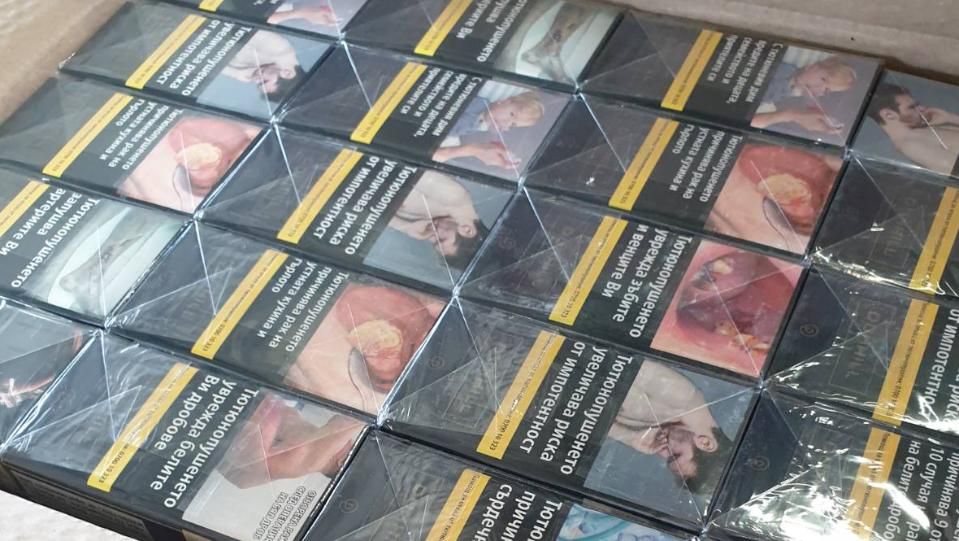Тютюн открит сред солети и макарони на летище “София” Митнически