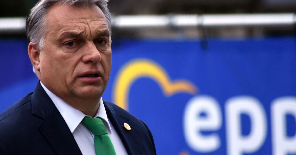 Партията на унгарския премиер Виктор Орбан, „Фидес“ уведоми официално генералния