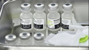 Здравните власти в Макао заявиха че спират употребата на ваксината