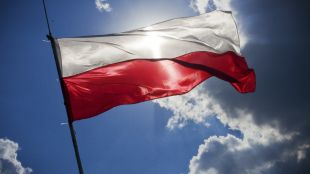 Представители на полската младеж излязоха на протест във Вроцлав заради