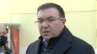 Здравният министър проф Костадин Ангелов призова от Гоце Делчев хората
