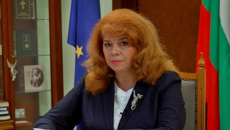 Вицепрезидентът Илияна Йотова подкрепи действията на служебното правителство във връзка