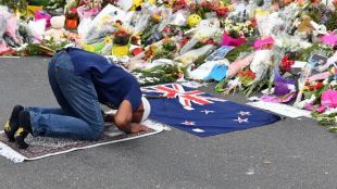 Нова Зеландия почете днес паметта на жертвите на двете нападение