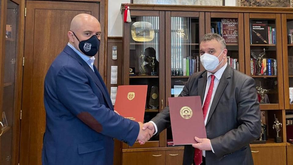 Главният прокурор и ректорът на УНСС подписаха Меморандум за сътрудничествоГлавният