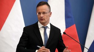 Унгарският външен министър Петер Сиярто смята че контактите между Русия