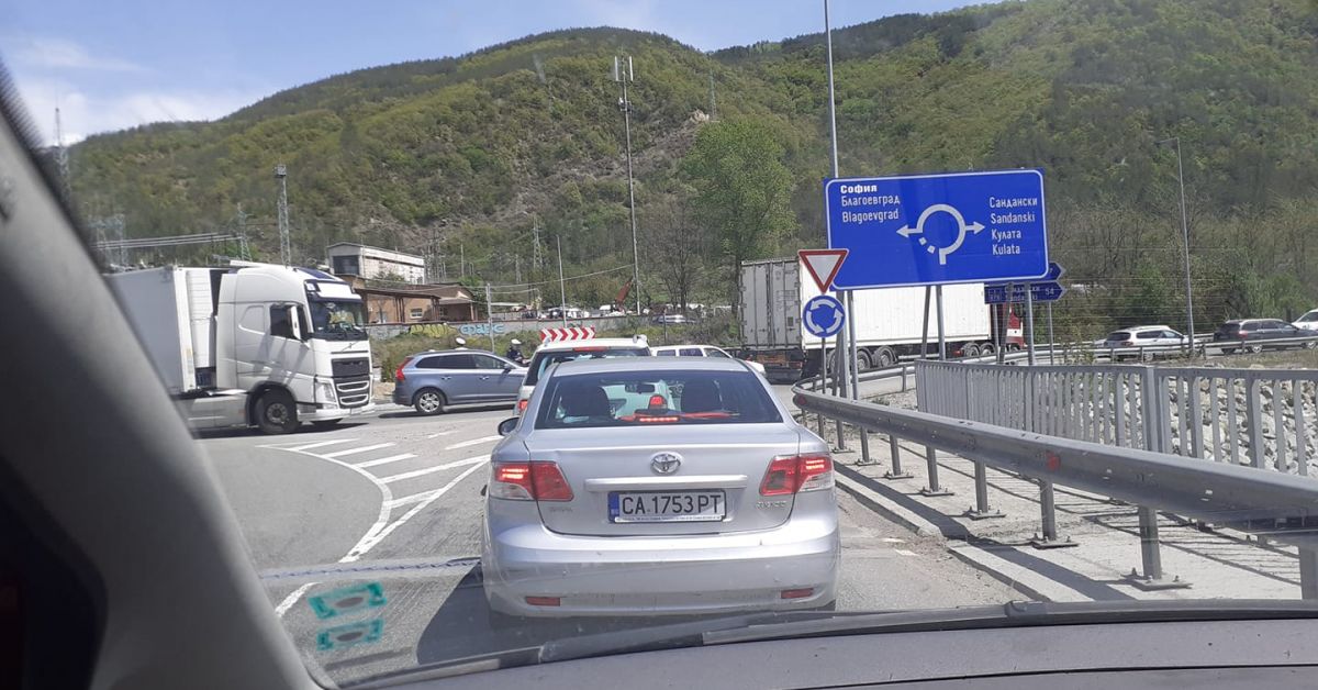 Краят на автомагистрала Струма край Благоевград при пътен възел Благоевград-ЮГ
