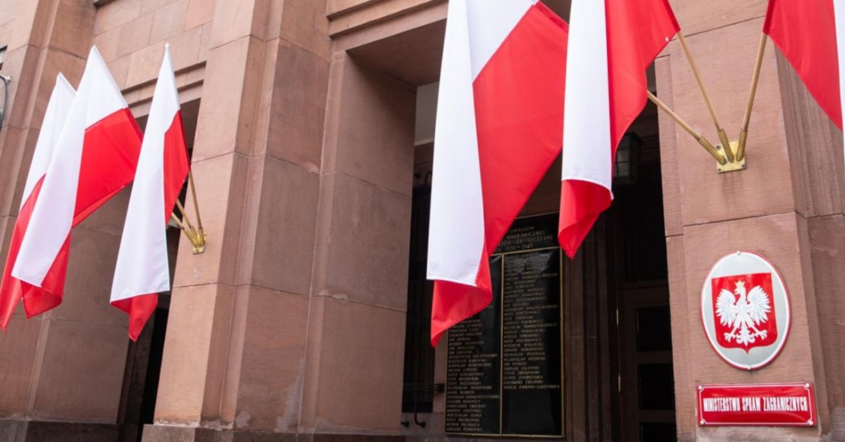 Полша привика днес руския посланик заради инцидента с руски изтребител